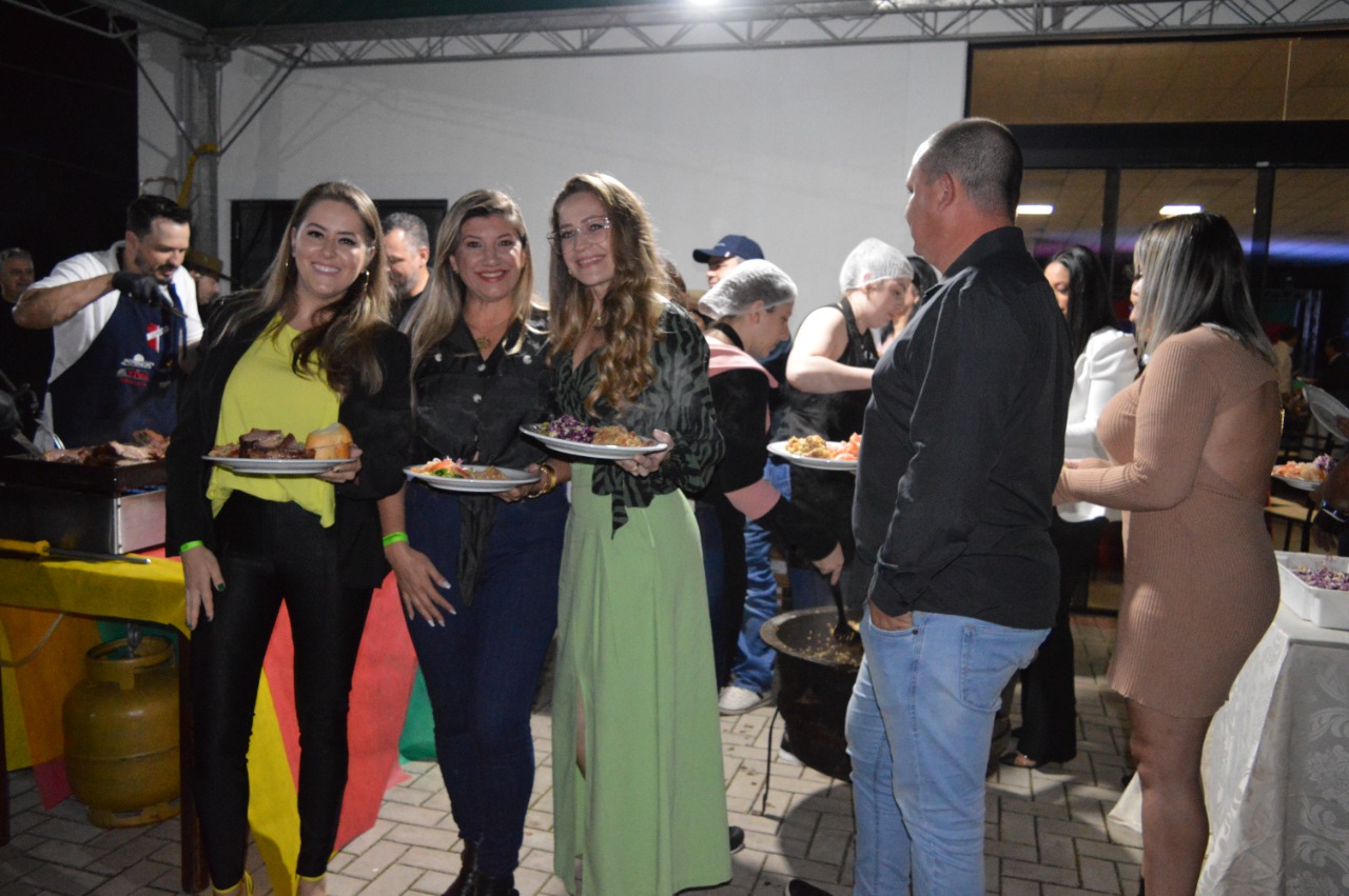 SÓCIOS, CLUBE SERMEP, PRESIDENTE E VICE, CLUBE SERMEP, Estacionamento, Espaço Kids, Piscina Infantil, Piscina Adulto, Capo SUPLEMENTAR, Quiosques, Hidro, Lareira, Pebolim, Salão para Eventos, Salão RUBI, Salão Esmeralda, Salão Diamante, Cancha de Bocha, Quadra de Beach Tennis, Tênis, Aulas, Zumba, Salão Grande, Parque, Clube, Recreativo, Cultural, Grama Natural, Publicidade em Campo, Clube  SERMEP, SERMEP, Morretes, Itapema, Meia PRAIA, Litoral, Associados, Sócio, Alegria, Felicidade, Férias, Imóveis, Apto, Locação, Aluguel, Quadro Social, dependente, patrimônio, patrimonial, contribuinte, diretoria, presidente, conselho deliberativo, Nilza Simas, prefeita de itapema, futebol, campeonato de futebol, dal mago, DALMAGO, GORDO, 