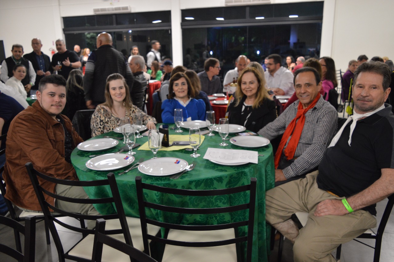 SÓCIOS, CLUBE SERMEP, PRESIDENTE E VICE, CLUBE SERMEP, Estacionamento, Espaço Kids, Piscina Infantil, Piscina Adulto, Capo SUPLEMENTAR, Quiosques, Hidro, Lareira, Pebolim, Salão para Eventos, Salão RUBI, Salão Esmeralda, Salão Diamante, Cancha de Bocha, Quadra de Beach Tennis, Tênis, Aulas, Zumba, Salão Grande, Parque, Clube, Recreativo, Cultural, Grama Natural, Publicidade em Campo, Clube  SERMEP, SERMEP, Morretes, Itapema, Meia PRAIA, Litoral, Associados, Sócio, Alegria, Felicidade, Férias, Imóveis, Apto, Locação, Aluguel, Quadro Social, dependente, patrimônio, patrimonial, contribuinte, diretoria, presidente, conselho deliberativo, Nilza Simas, prefeita de itapema, futebol, campeonato de futebol, dal mago, DALMAGO, GORDO, 