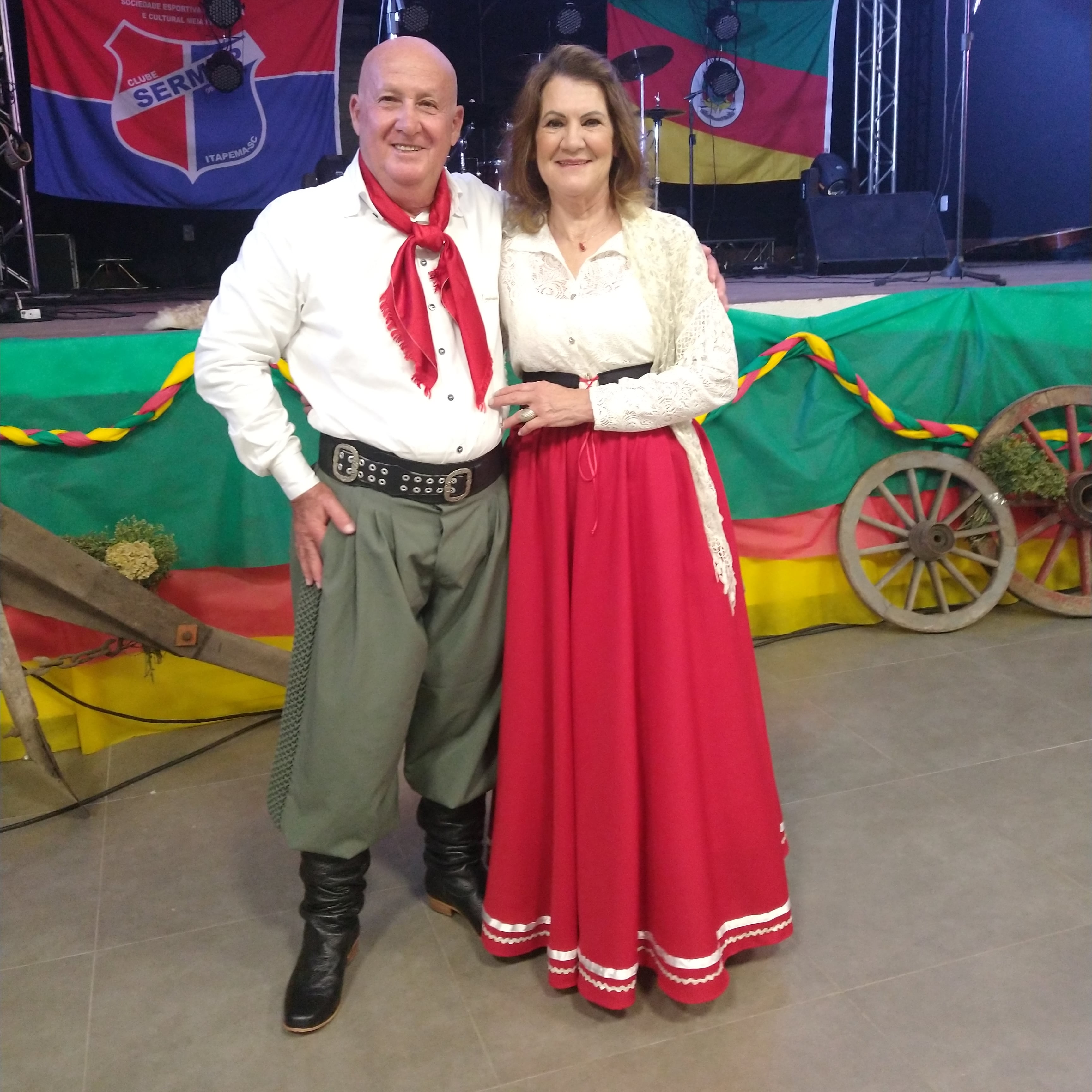 SÓCIOS, CLUBE SERMEP, PRESIDENTE E VICE, CLUBE SERMEP, Estacionamento, Espaço Kids, Piscina Infantil, Piscina Adulto, Capo SUPLEMENTAR, Quiosques, Hidro, Lareira, Pebolim, Salão para Eventos, Salão RUBI, Salão Esmeralda, Salão Diamante, Cancha de Bocha, Quadra de Beach Tennis, Tênis, Aulas, Zumba, Salão Grande, Parque, Clube, Recreativo, Cultural, Grama Natural, Publicidade em Campo, Clube  SERMEP, SERMEP, Morretes, Itapema, Meia PRAIA, Litoral, Associados, Sócio, Alegria, Felicidade, Férias, Imóveis, Apto, Locação, Aluguel, Quadro Social, dependente, patrimônio, patrimonial, contribuinte, diretoria, presidente, conselho deliberativo, Nilza Simas, prefeita de itapema, futebol, campeonato de futebol, dal mago, DALMAGO, GORDO, 