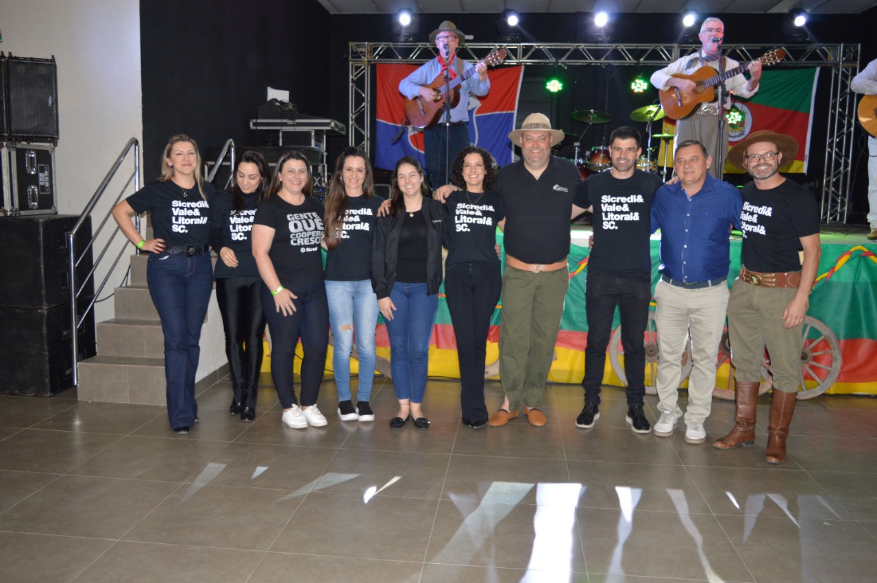 SÓCIOS, CLUBE SERMEP, PRESIDENTE E VICE, CLUBE SERMEP, Estacionamento, Espaço Kids, Piscina Infantil, Piscina Adulto, Capo SUPLEMENTAR, Quiosques, Hidro, Lareira, Pebolim, Salão para Eventos, Salão RUBI, Salão Esmeralda, Salão Diamante, Cancha de Bocha, Quadra de Beach Tennis, Tênis, Aulas, Zumba, Salão Grande, Parque, Clube, Recreativo, Cultural, Grama Natural, Publicidade em Campo, Clube  SERMEP, SERMEP, Morretes, Itapema, Meia PRAIA, Litoral, Associados, Sócio, Alegria, Felicidade, Férias, Imóveis, Apto, Locação, Aluguel, Quadro Social, dependente, patrimônio, patrimonial, contribuinte, diretoria, presidente, conselho deliberativo, Nilza Simas, prefeita de itapema, futebol, campeonato de futebol, dal mago, DALMAGO, GORDO, 