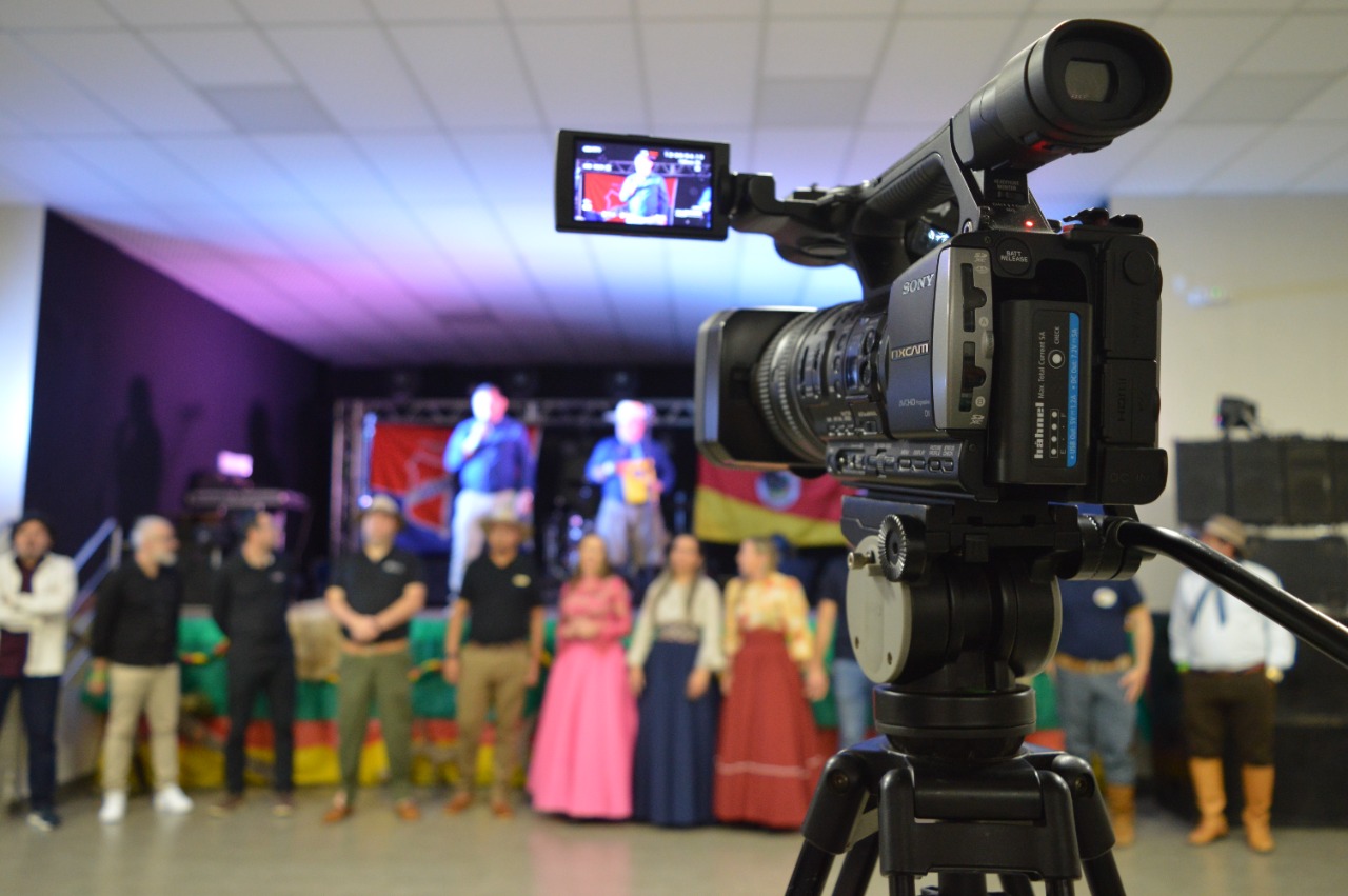 SÓCIOS, CLUBE SERMEP, PRESIDENTE E VICE, CLUBE SERMEP, Estacionamento, Espaço Kids, Piscina Infantil, Piscina Adulto, Capo SUPLEMENTAR, Quiosques, Hidro, Lareira, Pebolim, Salão para Eventos, Salão RUBI, Salão Esmeralda, Salão Diamante, Cancha de Bocha, Quadra de Beach Tennis, Tênis, Aulas, Zumba, Salão Grande, Parque, Clube, Recreativo, Cultural, Grama Natural, Publicidade em Campo, Clube  SERMEP, SERMEP, Morretes, Itapema, Meia PRAIA, Litoral, Associados, Sócio, Alegria, Felicidade, Férias, Imóveis, Apto, Locação, Aluguel, Quadro Social, dependente, patrimônio, patrimonial, contribuinte, diretoria, presidente, conselho deliberativo, Nilza Simas, prefeita de itapema, futebol, campeonato de futebol, dal mago, DALMAGO, GORDO, 