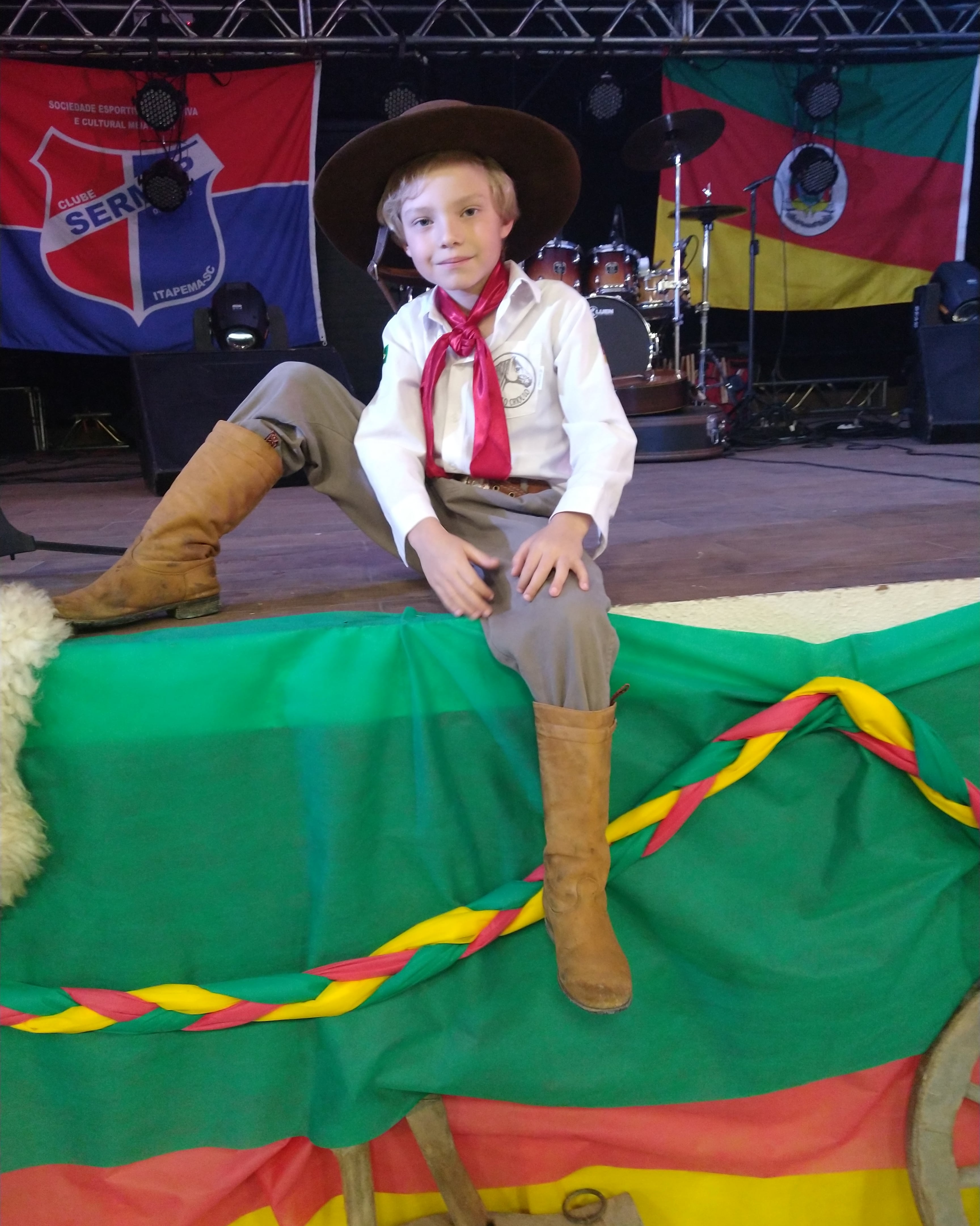 FESTEJOS FARROUPILHAS, SÓCIOS, CLUBE SERMEP, PRESIDENTE E VICE, CLUBE SERMEP, Estacionamento, Espaço Kids, Piscina Infantil, Piscina Adulto, Capo SUPLEMENTAR, Quiosques, Hidro, Lareira, Pebolim, Salão para Eventos, Salão RUBI, Salão Esmeralda, Salão Diamante, Cancha de Bocha, Quadra de Beach Tennis, Tênis, Aulas, Zumba, Salão Grande, Parque, Clube, Recreativo, Cultural, Grama Natural, Publicidade em Campo, Clube  SERMEP, SERMEP, Morretes, Itapema, Meia PRAIA, Litoral, Associados, Sócio, Alegria, Felicidade, Férias, Imóveis, Apto, Locação, Aluguel, Quadro Social, dependente, patrimônio, patrimonial, contribuinte, diretoria, presidente, conselho deliberativo, Nilza Simas, prefeita de itapema, futebol, campeonato de futebol, dal mago, DALMAGO, GORDO, 